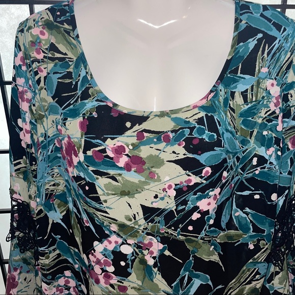 New directions ladies blouse size 2X - Picture 2 of 5